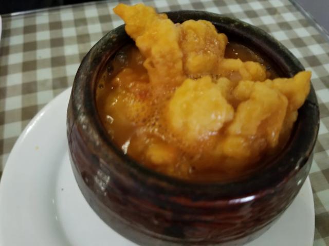吃貨去哈爾濱一定要吃哪些當?shù)氐男〕裕?></a></p>

<p>（5） 哈爾濱的燒烤也不錯可以嘗嘗，哈爾濱的燒烤，碳烤居多，生肉烤制，烤出來的味道，對食材要求挺高，再就是調(diào)料來加入。有幾個店可以推薦，于家燒烤，道外北十八道街84.老味燒烤，安達街34號</p>
<p><a href=